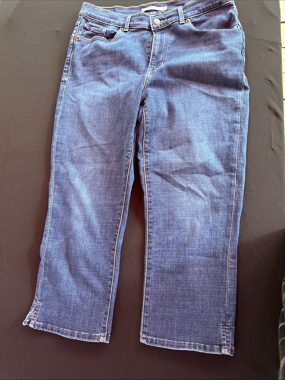 Womans Classic Capi Jeans - Blue